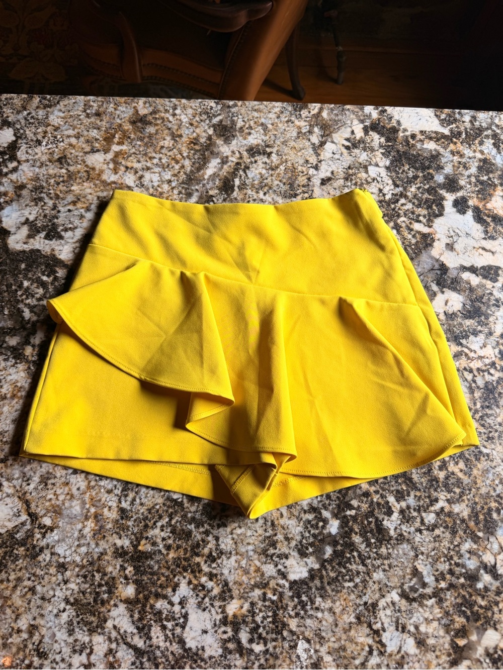 Zara Yellow Ruffle Skort, high waist, side zip, elastic back waist, CUTE! Size S - Picture 11 of 13